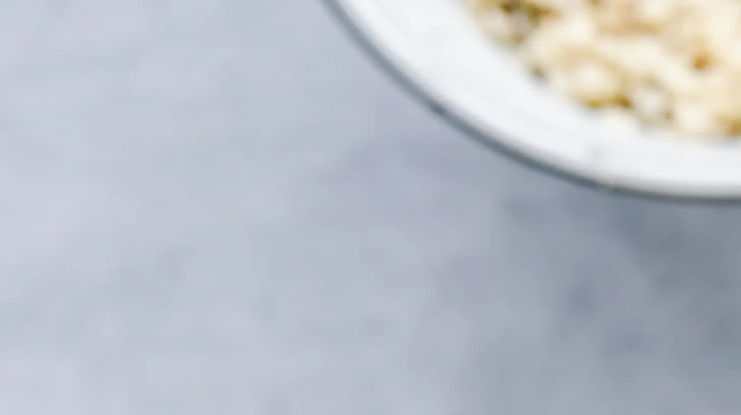 A vibrant spread of healthy breakfast recipes rich in protein, featuring eggs and avocado.