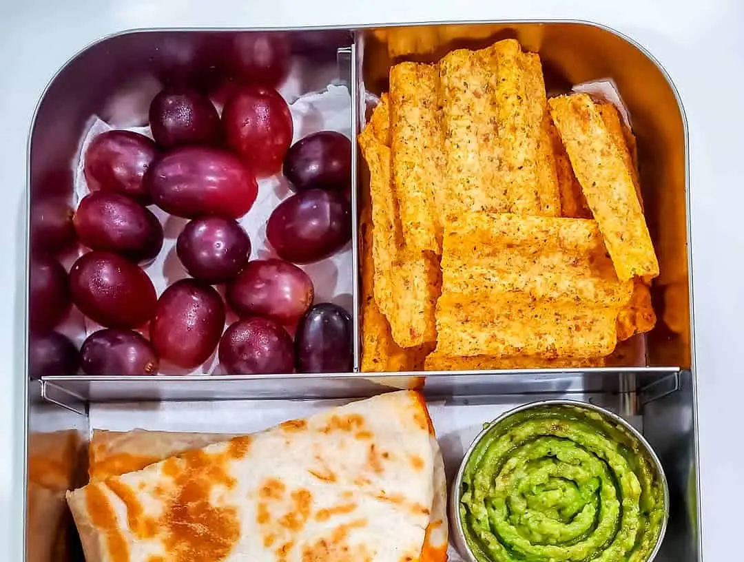 Assorted school lunch ideas for kids, featuring colorful and nutritious foods.